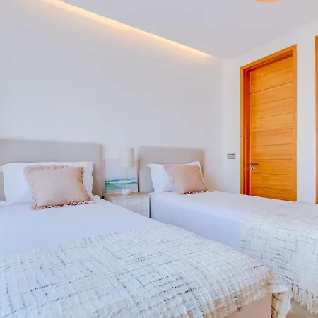 Vale Do Lobo, 'golf By The Pool' 2 Bedroom דירה