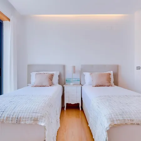 דירה Vale Do Lobo, 'golf By The Pool' 2 Bedroom ואלה דה לובו